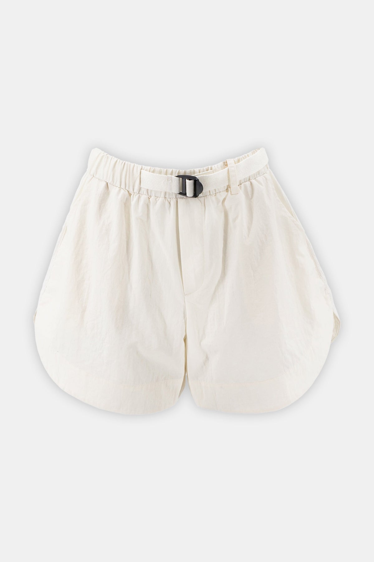 Anisley Windbreaker Shorts in Cream