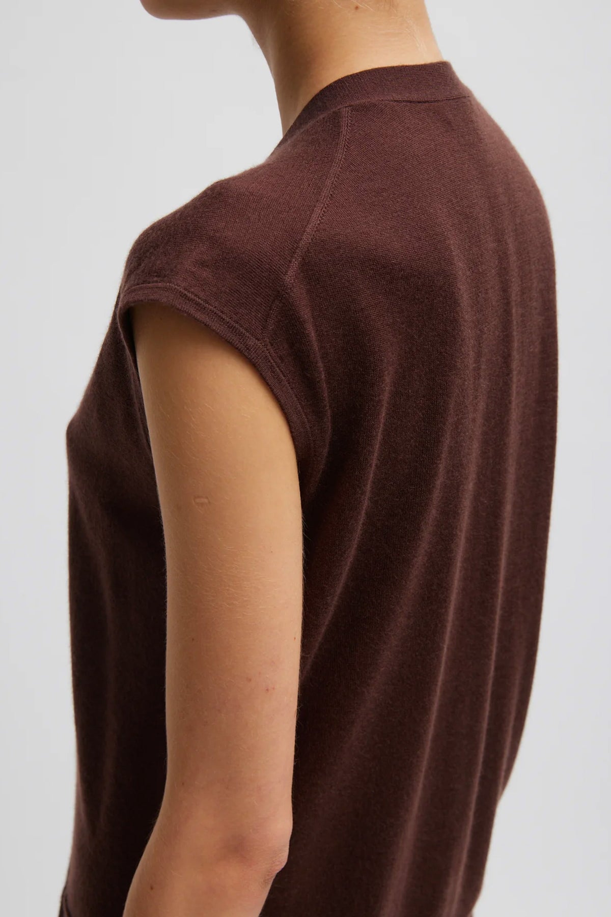 Cashmere Silk Blend Sleeveless Sweater in Hickory