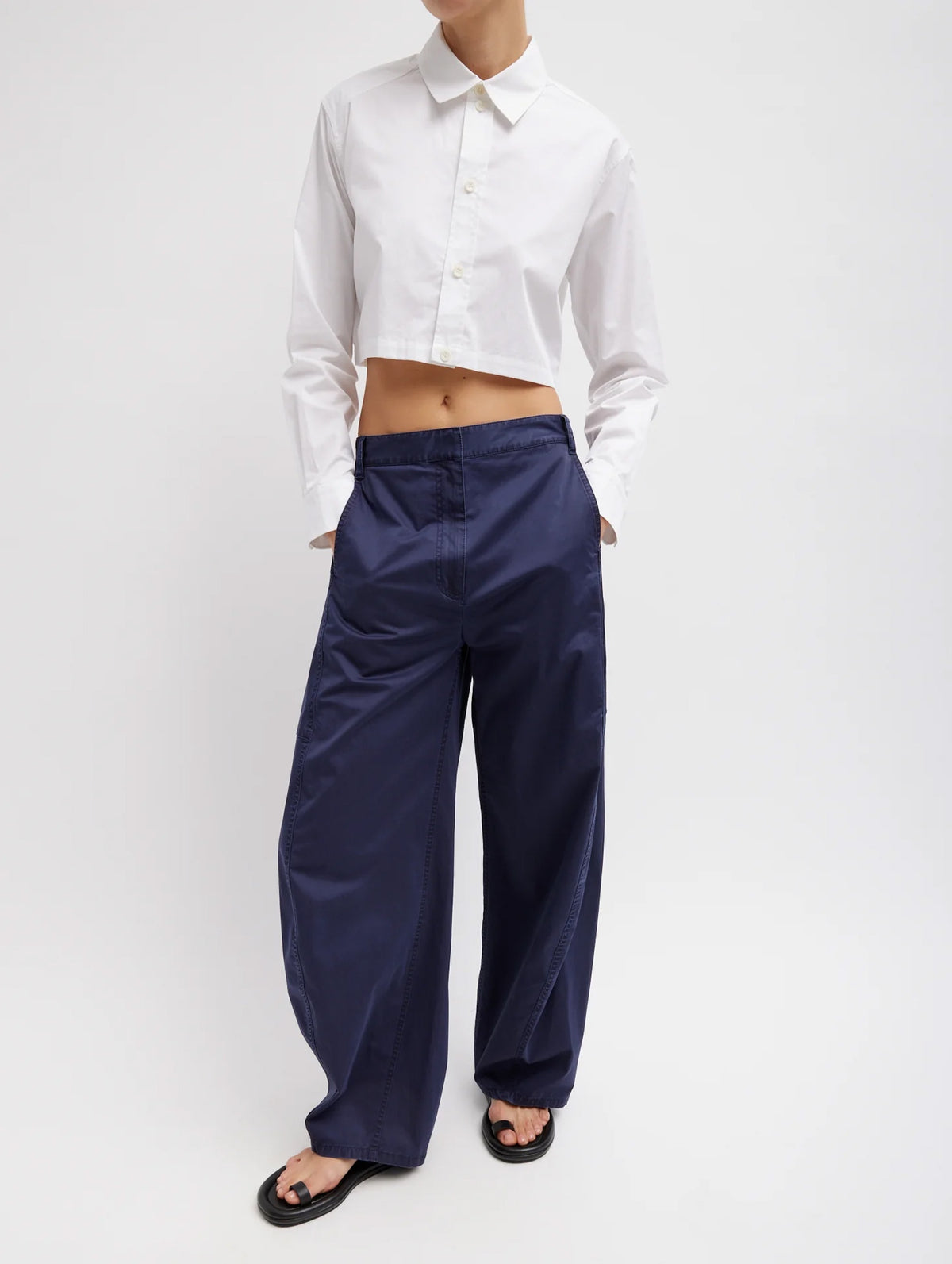 Garment Dyed Silky Cotton Sid Chino Pant in Navy - Regular