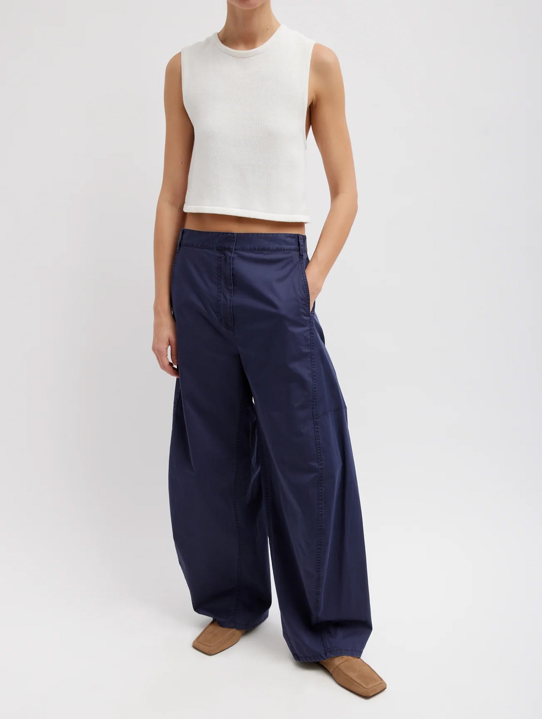 Garment Dyed Silky Cotton Sid Chino Pant in Navy - Short