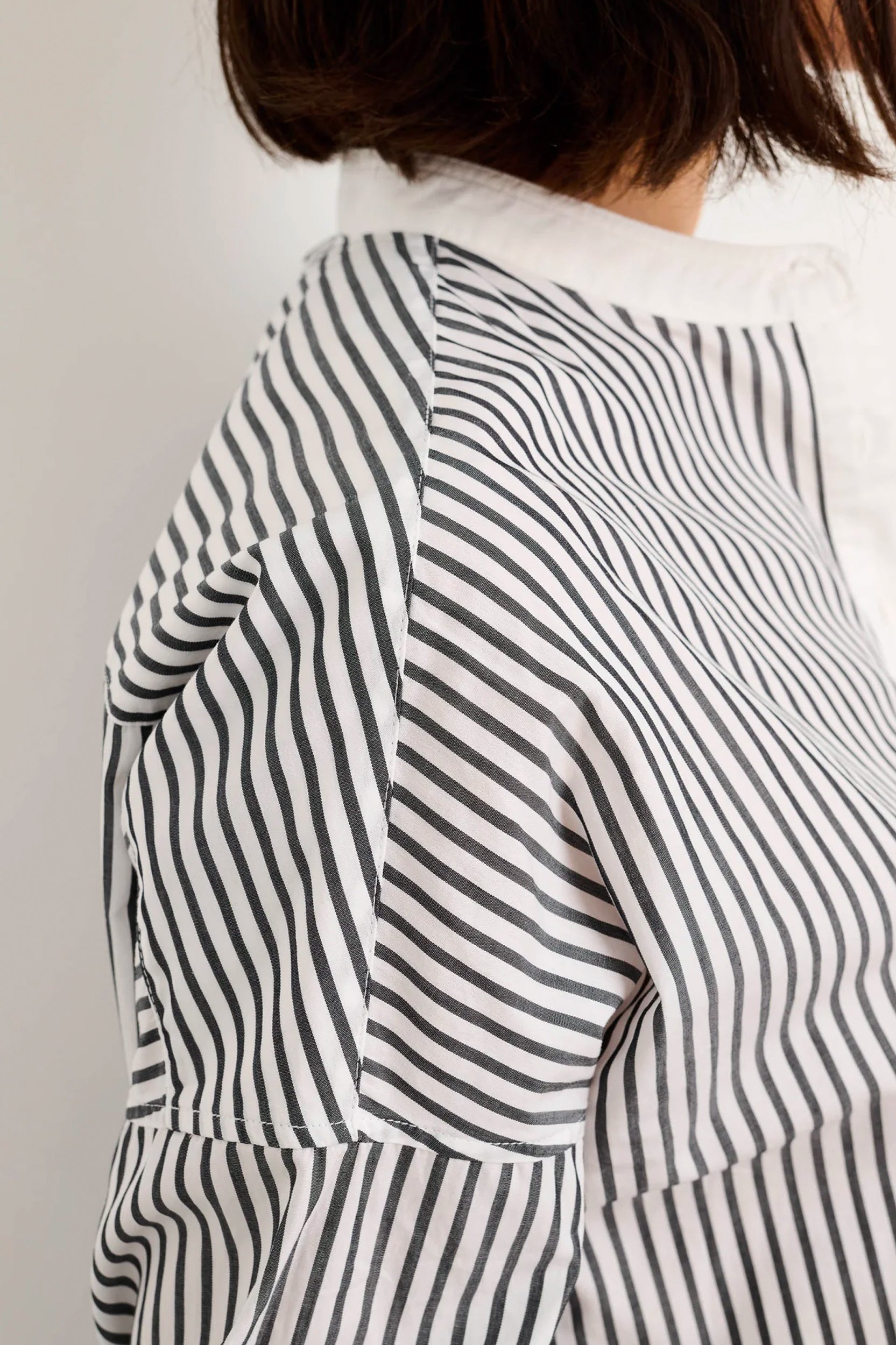 Jo Popover Shirt in Black Stripe