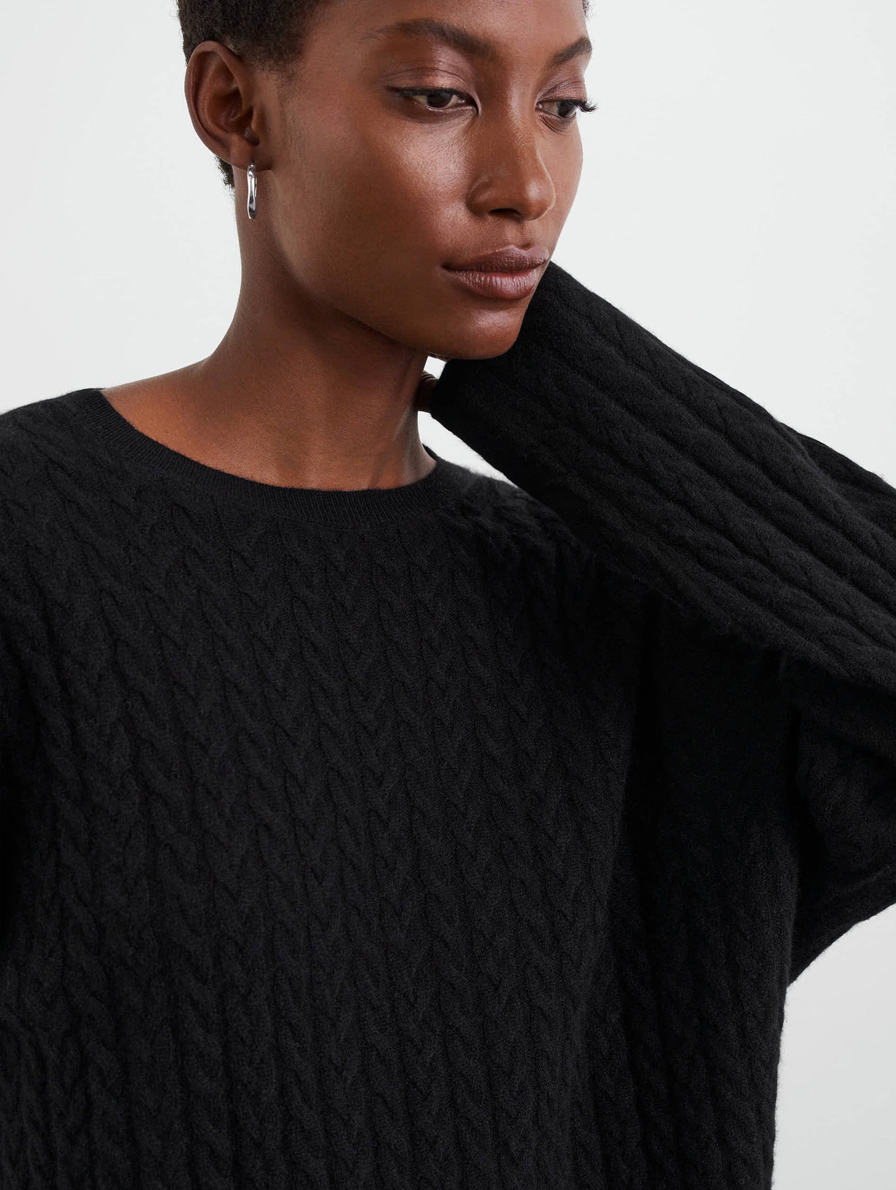 Oversized Cable Cashmere Sweater in Black