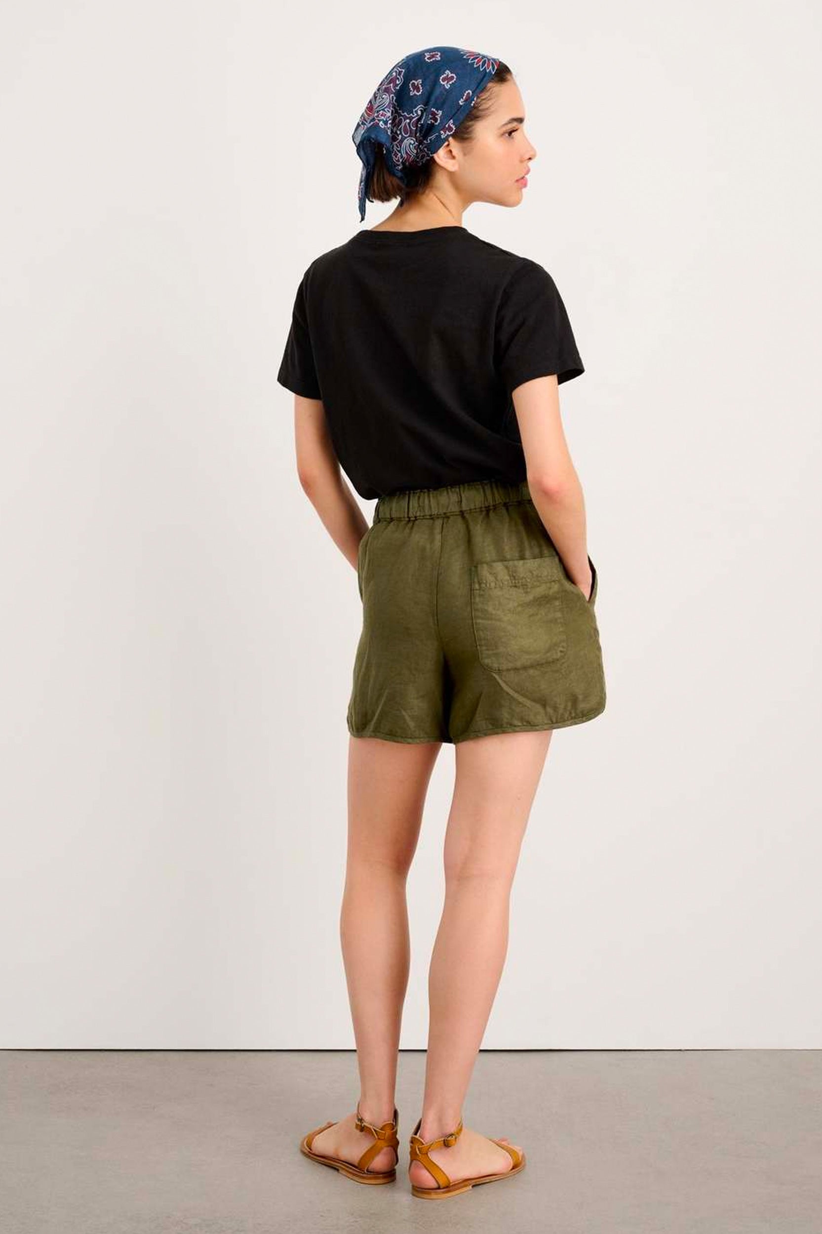 Sunny Linen Shorts in Deep Olive