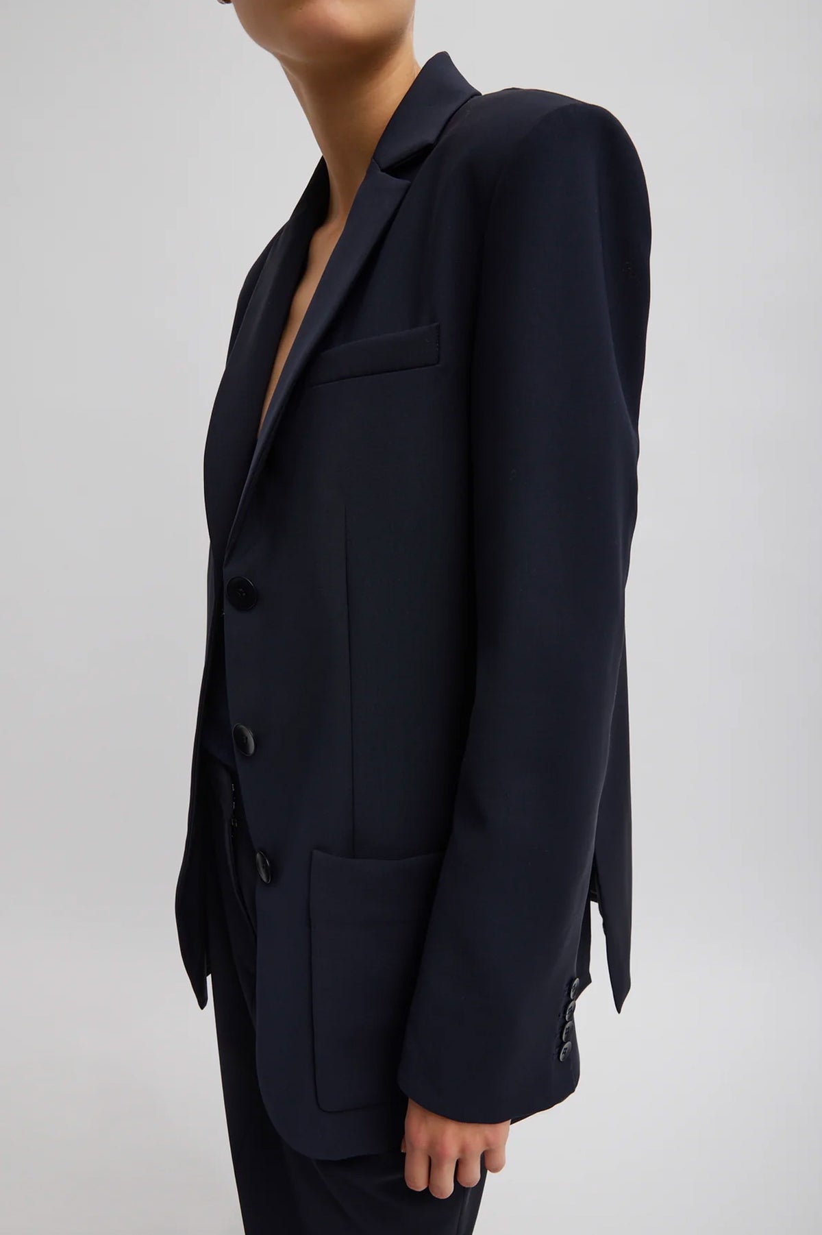 Tropical Wool Max Blazer in Navy