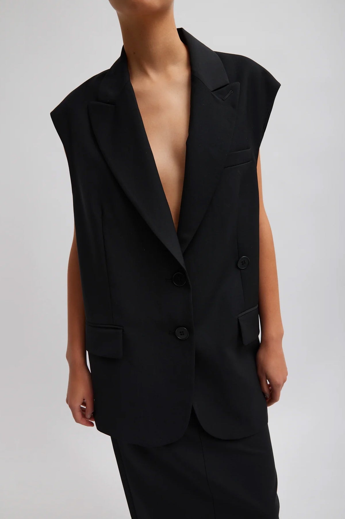 Tropical Wool Liam Vest in Black