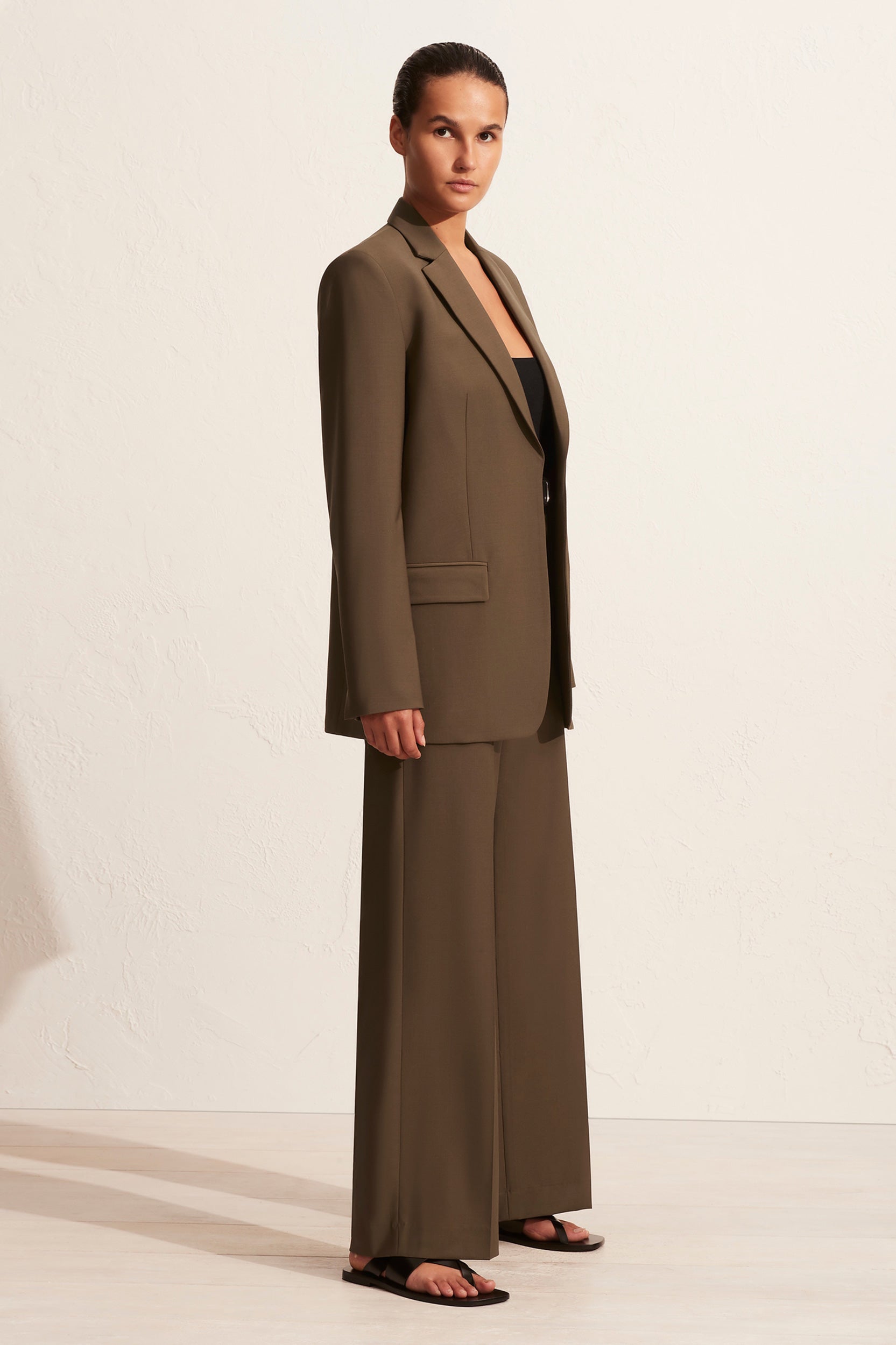 Relaxed Tailored Trouser in Coffee
